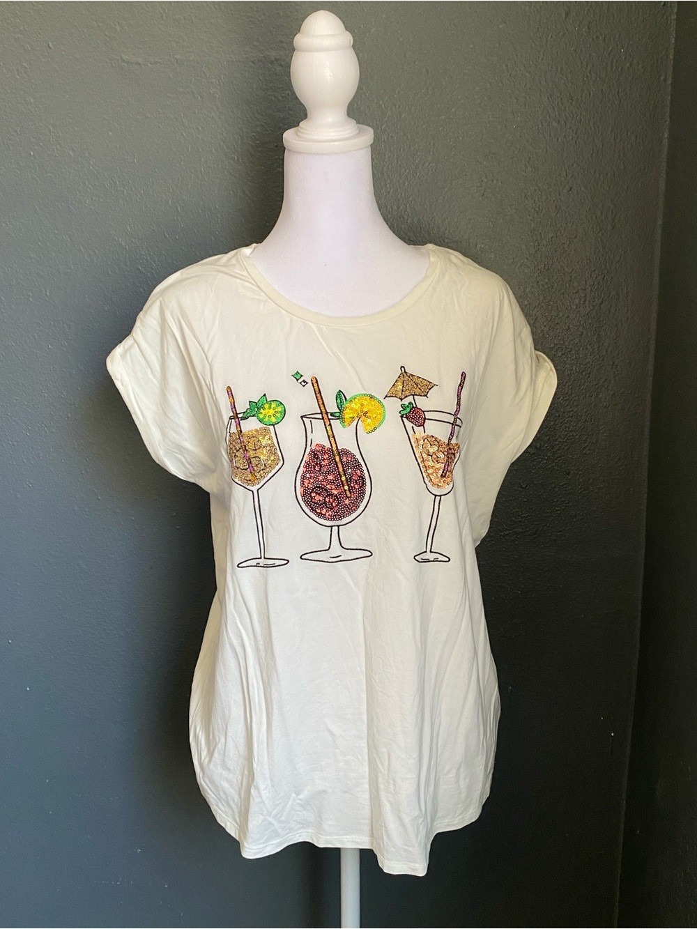 Mesh + Love Cream Sequin Cocktail Graphic Tee M Cuffed Sleeves Tropical Eclectic